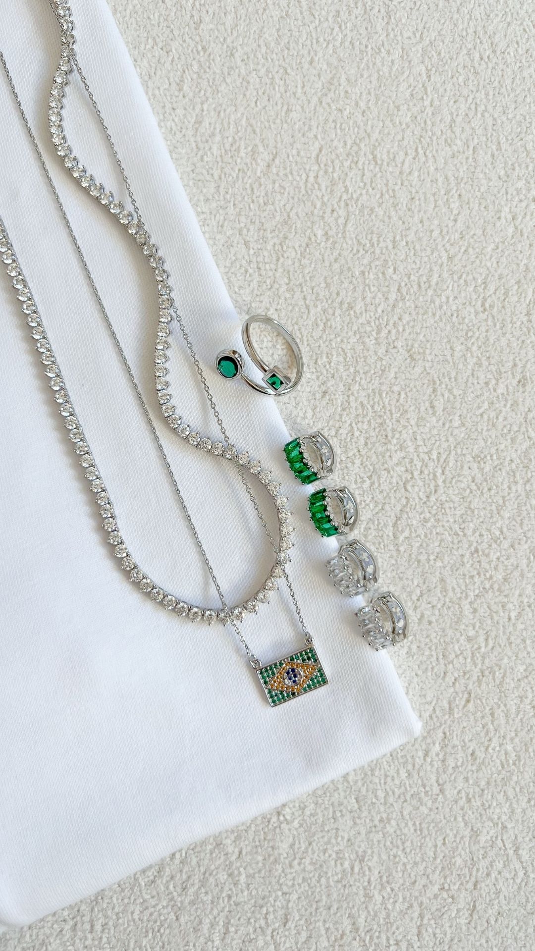 BRINCO ARGOLINHA ZIRCONIA BAGUETES ESMERALDA
